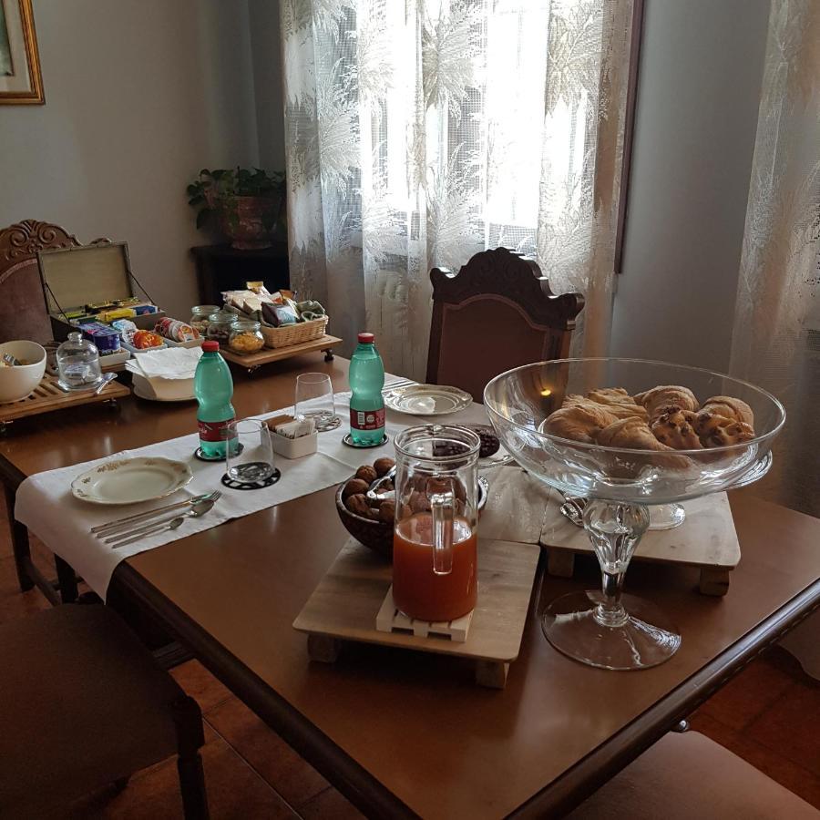 B & B Cedro Argentato เลนญาโก ภายนอก รูปภาพ